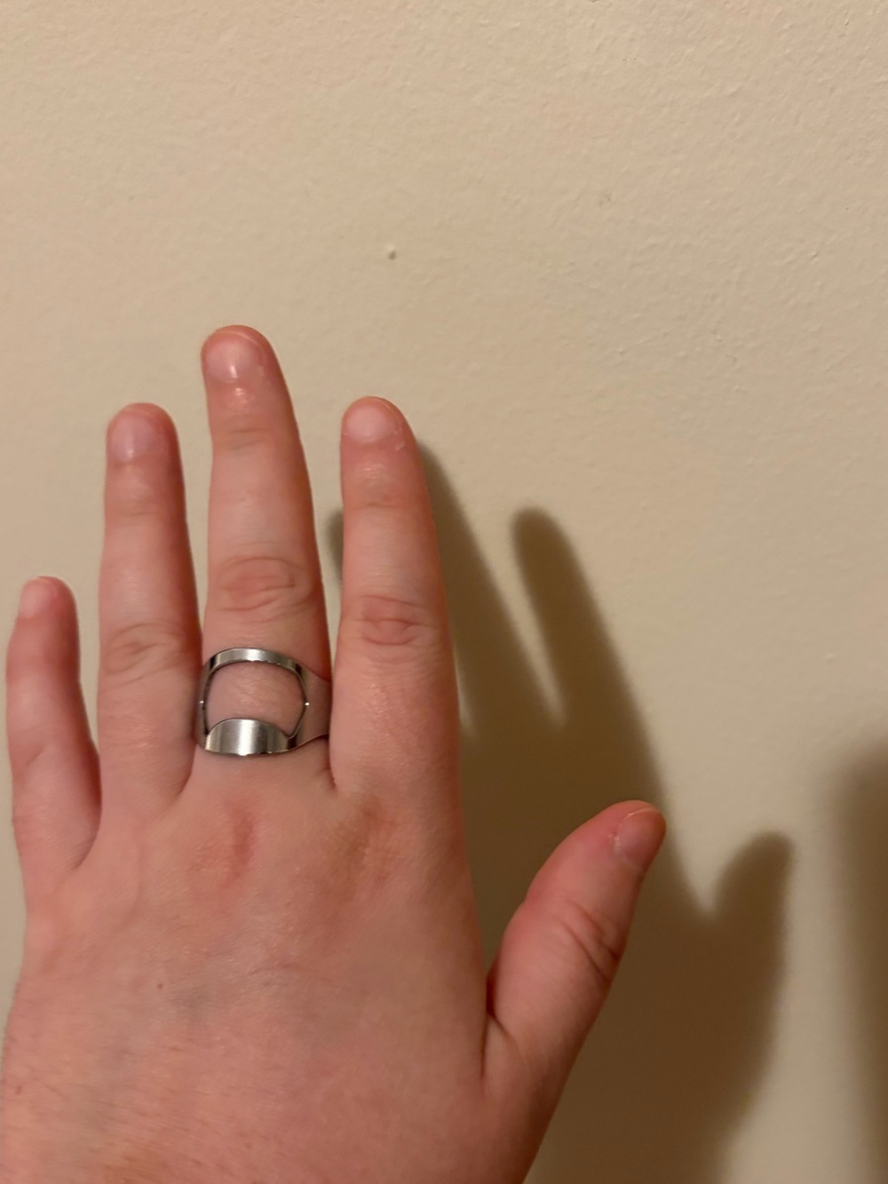 Silver toned Men’s bottle opener ring